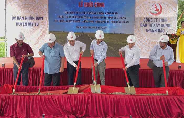 Mỹ Tú: Khởi công công trình Đường huyện 80